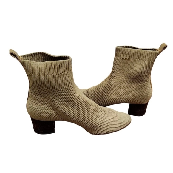 Everlane Khaki Day Glove Ribbed Knit Pull On Ankle Booties Women’s Size 8 - Picture 2 of 10